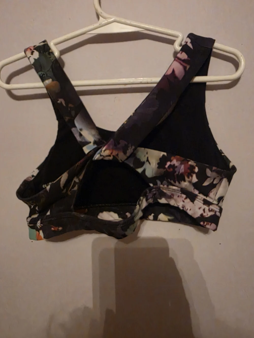 Old Navy Floral Crossback Sports Bra - Navy, Pink, Green